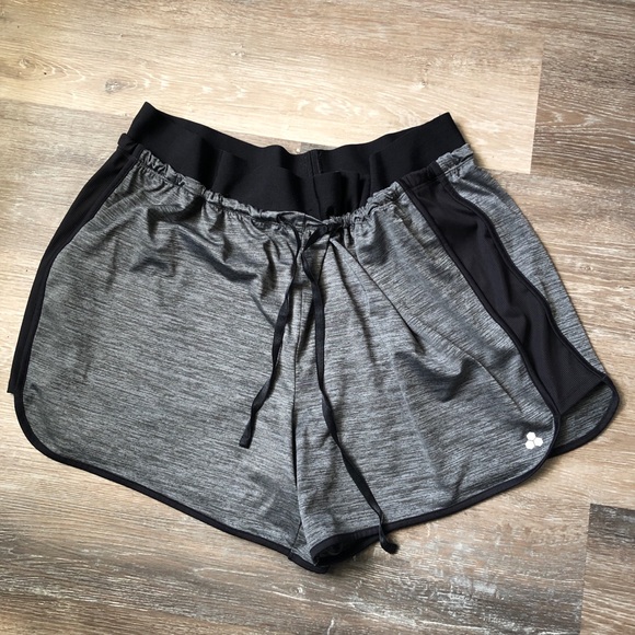Ladies Shorts TeK Gear Size 1X - Picture 2 of 2